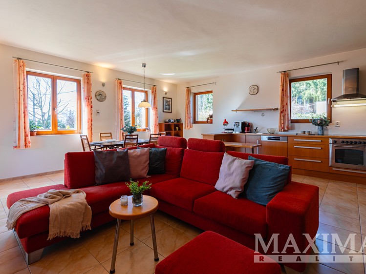 Prodej rodinného domu 166 m², pozemek 1 041 m² - foto 8