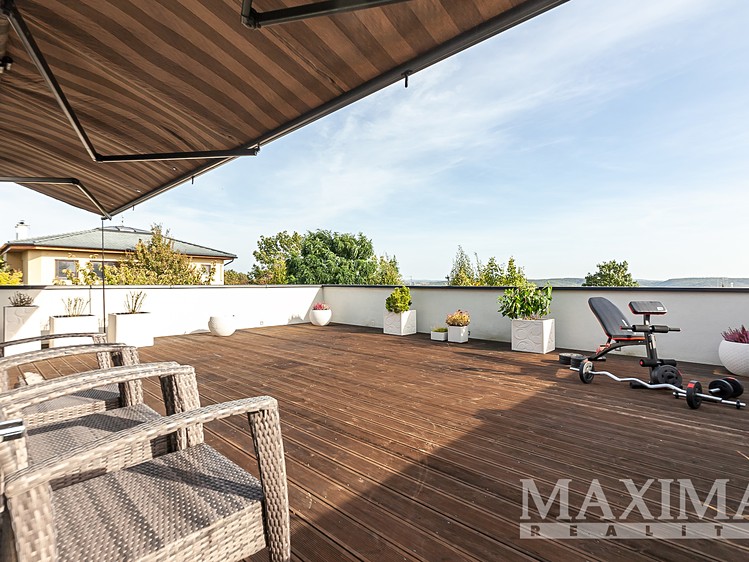 Prodej rodinného domu 411 m², pozemek 828 m² - foto 8