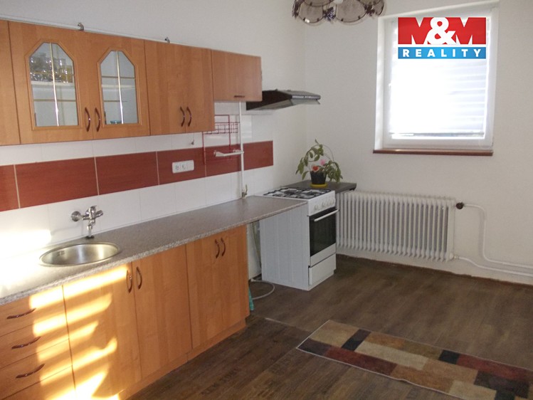 Prodej  rodinného domu 175 m², pozemek 903 m² - foto 8