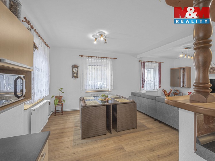 Prodej  rodinného domu 209 m², pozemek 3 637 m² - foto 3