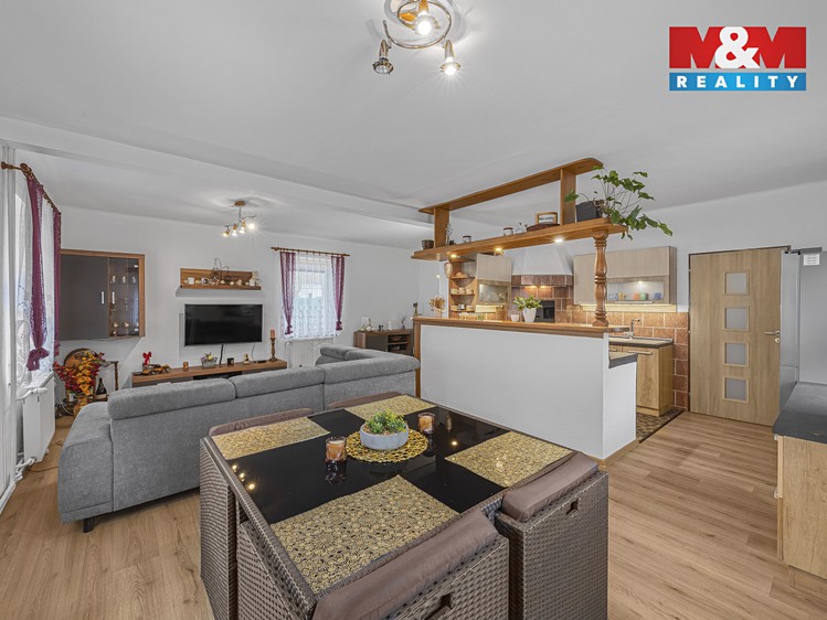 Prodej  rodinného domu 209 m², pozemek 3 637 m² - foto 4