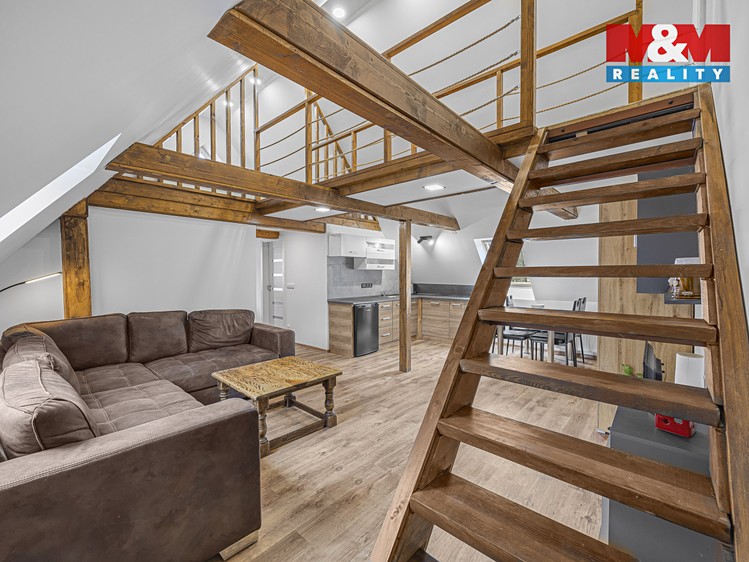 Prodej  rodinného domu 209 m², pozemek 3 637 m² - foto 5
