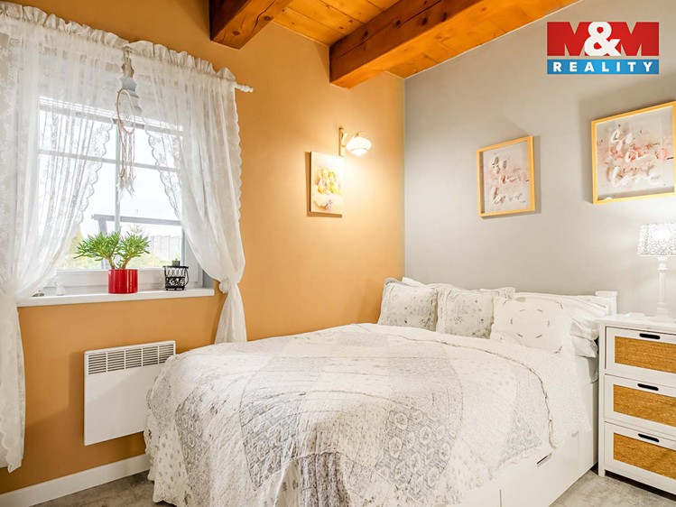 Prodej rodinného domu 106 m², pozemek 1 512 m² - foto 6