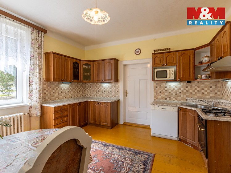 Prodej rodinného domu 110 m², pozemek 2 148 m² - foto 2