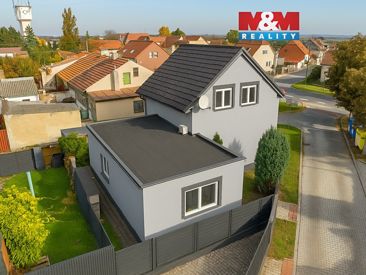 Prodej rodinného domu 103 m², pozemek 207 m² - foto 1