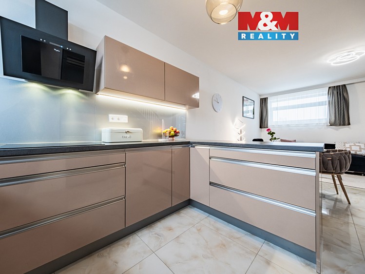 Prodej rodinného domu 93 m², pozemek 351 m² - foto 1