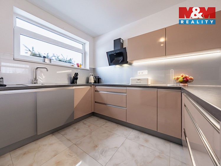 Prodej rodinného domu 93 m², pozemek 351 m² - foto 2