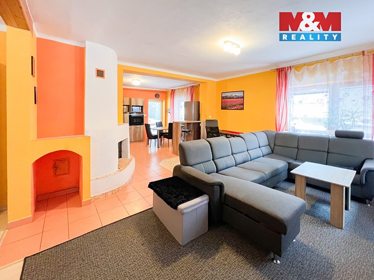 Prodej rodinného domu 270 m², pozemek 2 330 m² - foto 2