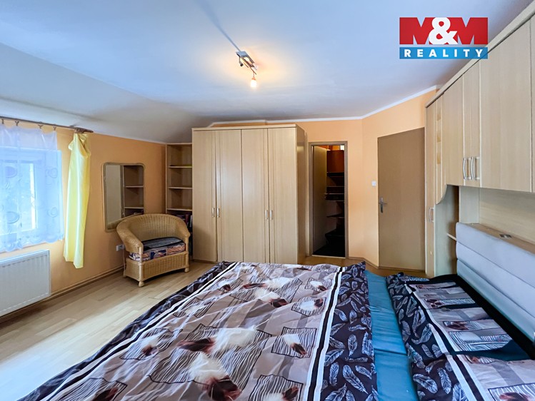 Prodej rodinného domu 270 m², pozemek 2 330 m² - foto 6