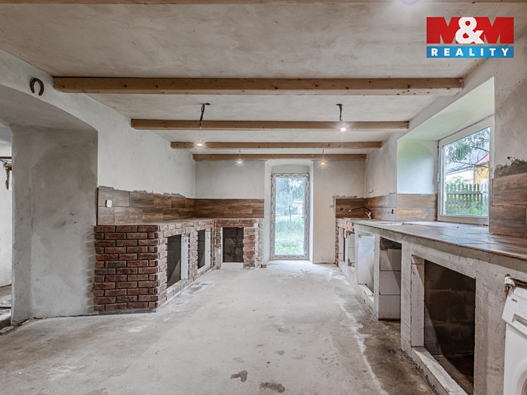 Prodej rodinného domu 83 m², pozemek 1 261 m² - foto 2