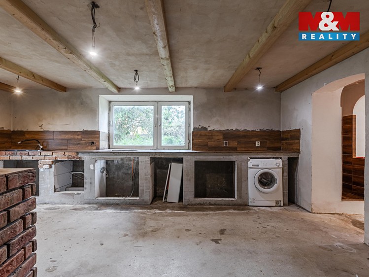 Prodej rodinného domu 83 m², pozemek 1 261 m² - foto 7