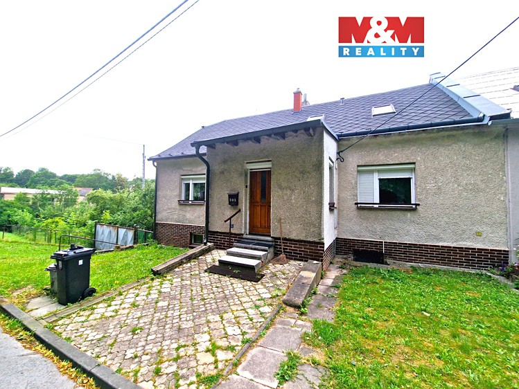 Prodej rodinného domu 135 m², pozemek 1 096 m² - foto 1