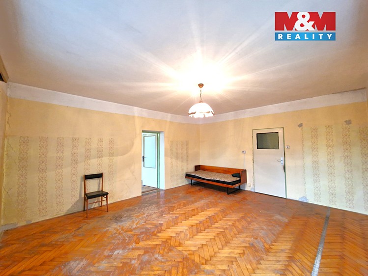 Prodej rodinného domu 135 m², pozemek 1 096 m² - foto 4