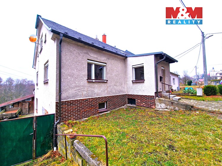 Prodej rodinného domu 135 m², pozemek 1 096 m² - foto 3