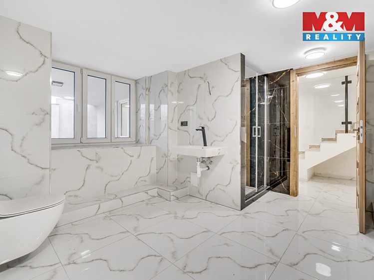 Prodej rodinného domu 138 m², pozemek 98 m² - foto 2