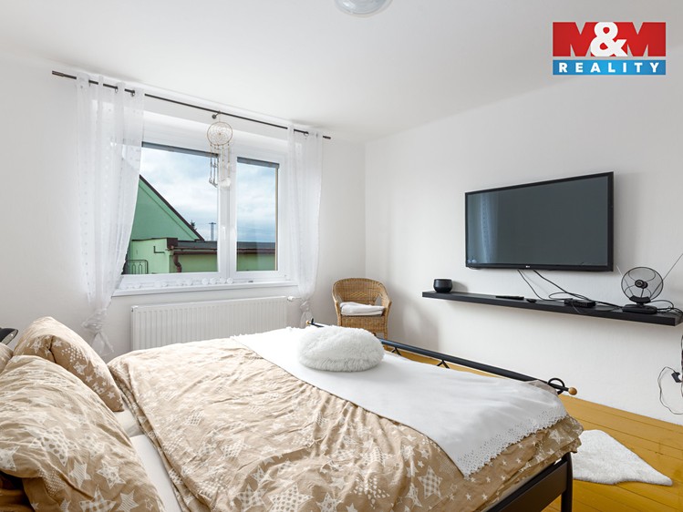 Prodej rodinného domu 86 m², pozemek 1 042 m² - foto 2