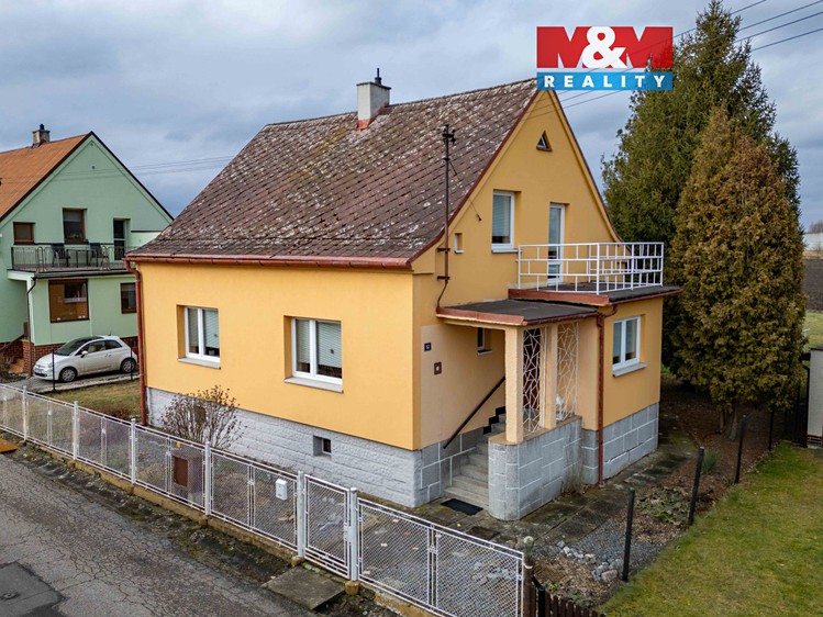 Prodej rodinného domu 86 m², pozemek 1 042 m² - foto 1