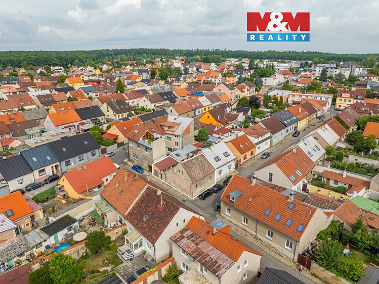 Prodej rodinného domu 115 m², pozemek 140 m² - foto 1