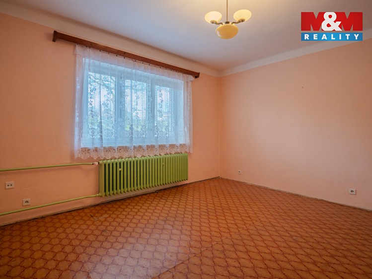 Prodej rodinného domu 200 m², pozemek 1 295 m² - foto 8