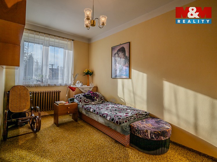 Prodej rodinného domu 200 m², pozemek 1 295 m² - foto 6