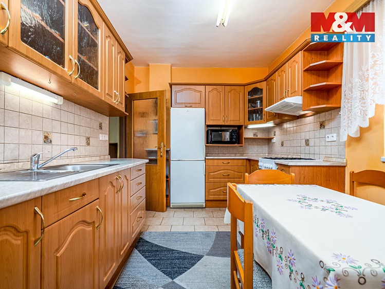Prodej rodinného domu 174 m², pozemek 537 m² - foto 4