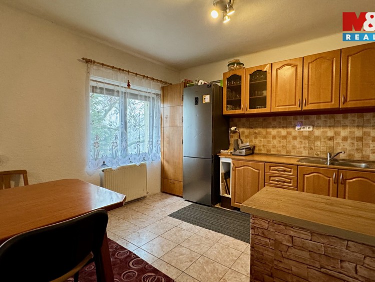 Prodej rodinného domu 151 m², pozemek 961 m² - foto 6