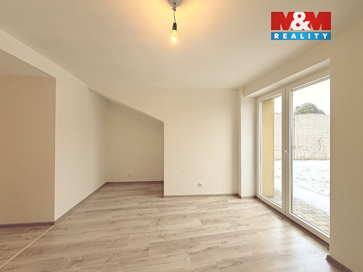 Prodej rodinného domu 117 m², pozemek 149 m² - foto 2