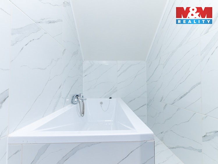 Prodej rodinného domu 117 m², pozemek 149 m² - foto 6