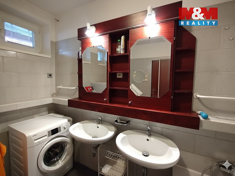 Prodej rodinného domu 131 m², pozemek 918 m² - foto 6