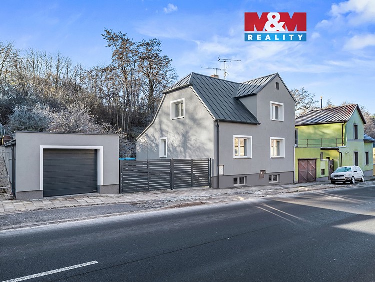 Prodej rodinného domu 128 m², pozemek 437 m² - foto 1