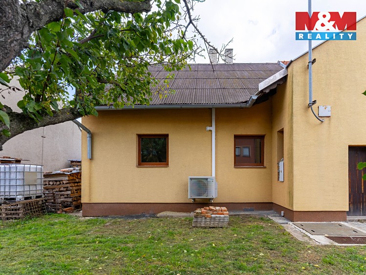 Prodej rodinného domu 115 m², pozemek 330 m² - foto 2