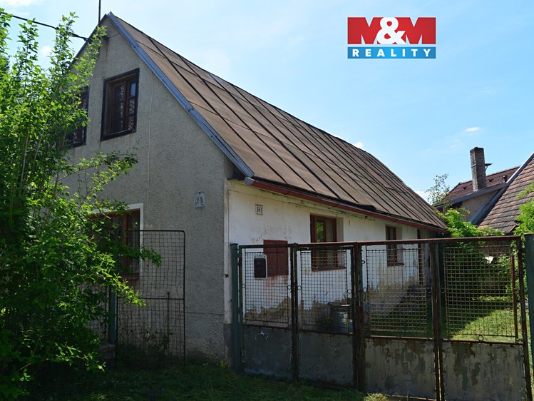 Prodej rodinného domu 188 m², pozemek 444 m² - foto 1