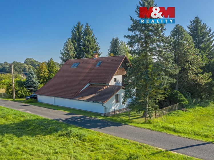 Prodej rodinného domu 249 m², pozemek 4 819 m² - foto 1