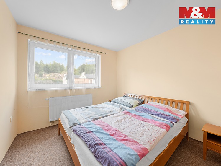 Prodej rodinného domu 150 m², pozemek 694 m² - foto 2