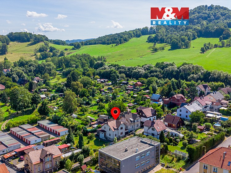 Prodej rodinného domu 180 m², pozemek 870 m² - foto 1