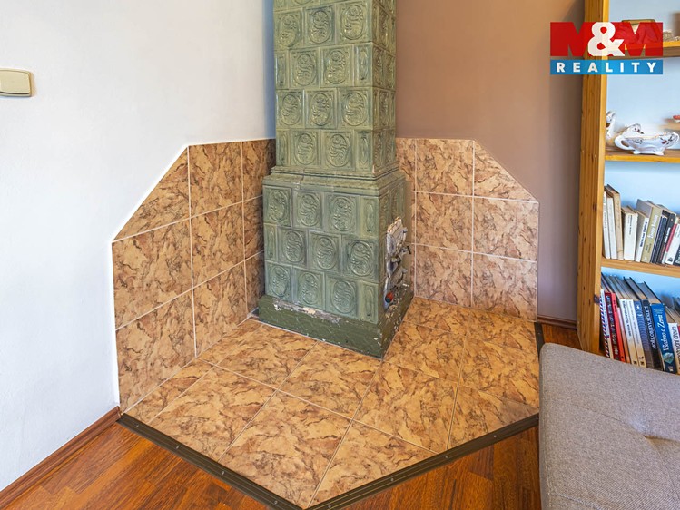 Prodej rodinného domu 180 m², pozemek 870 m² - foto 7