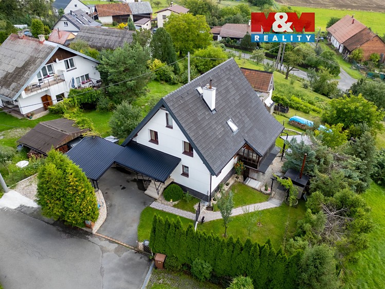 Prodej rodinného domu 125 m², pozemek 900 m² - foto 1