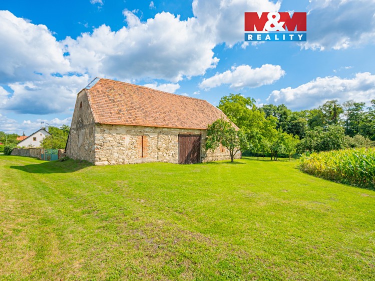 Prodej zemědělské usedlosti 81 m², pozemek 8 643 m² - foto 1