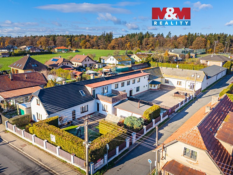 Prodej rodinného domu 160 m², pozemek 741 m² - foto 1