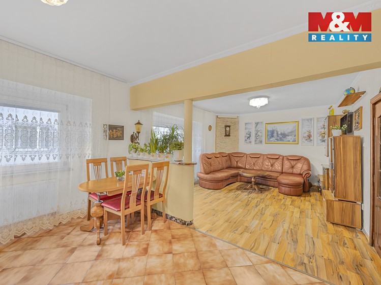 Prodej rodinného domu 180 m², pozemek 272 m² - foto 6