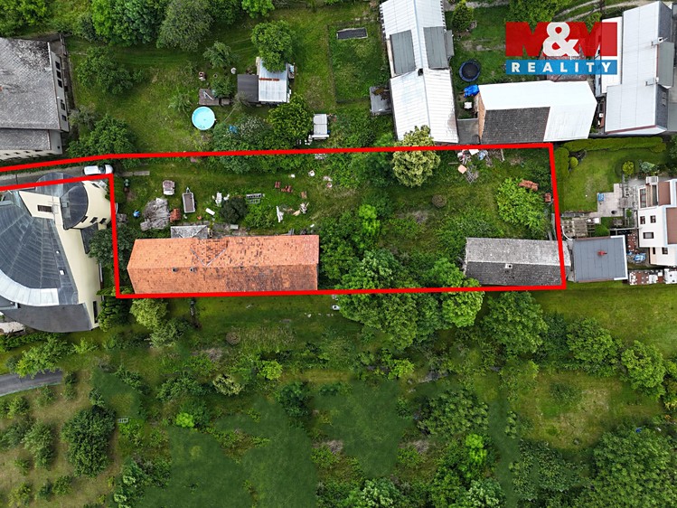 Prodej rodinného domu 240 m², pozemek 1 639 m² - foto 2