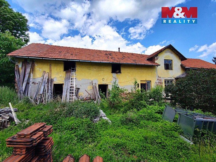 Prodej rodinného domu 240 m², pozemek 1 639 m² - foto 5