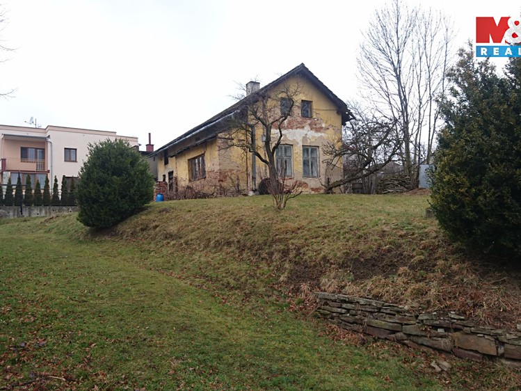 Prodej rodinného domu 240 m², pozemek 1 639 m² - foto 8