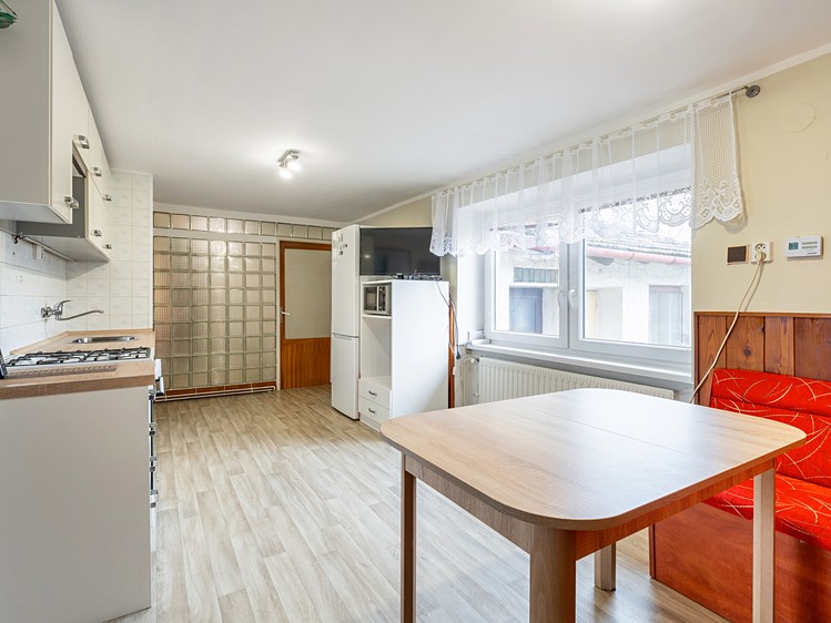 Prodej  rodinného domu 78 m², pozemek 942 m² - foto 5