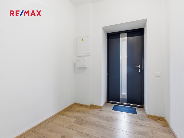 Prodej rodinného domu 171 m², pozemek 447 m² - foto 3