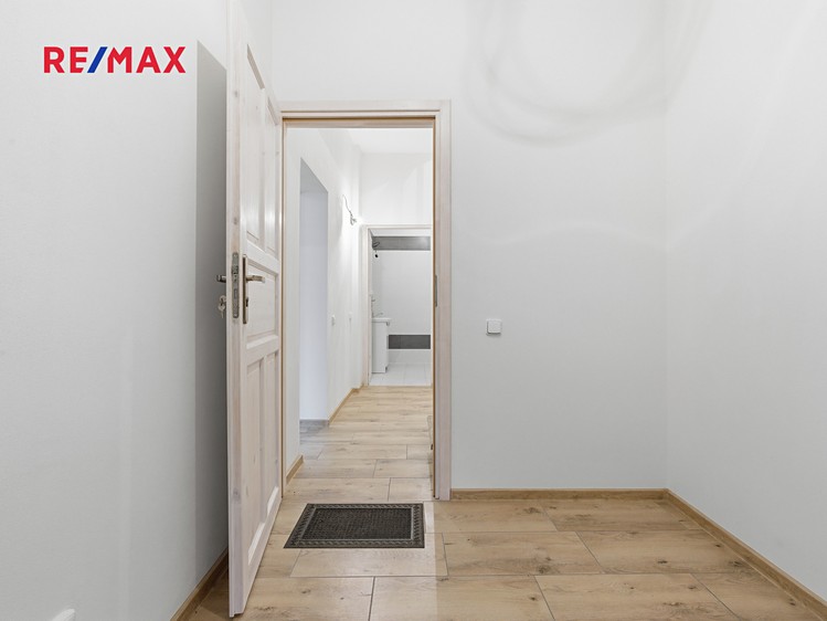 Prodej rodinného domu 171 m², pozemek 447 m² - foto 4