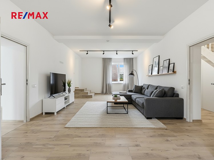 Prodej rodinného domu 171 m², pozemek 447 m² - foto 6