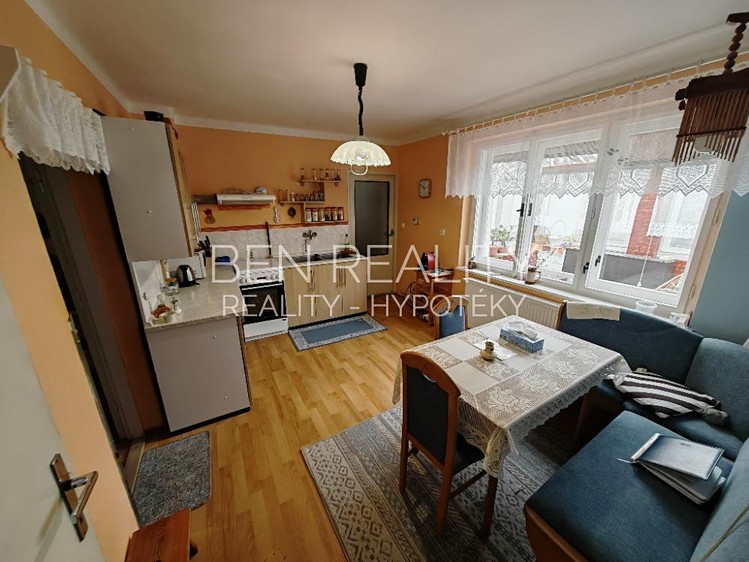 Prodej rodinného domu 82 m², pozemek 301 m² - foto 4