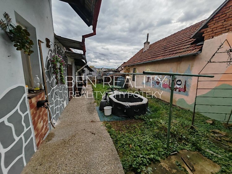 Prodej rodinného domu 175 m², pozemek 255 m² - foto 2