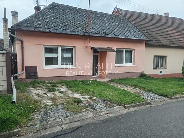 Prodej rodinného domu 175 m², pozemek 255 m² - foto 1